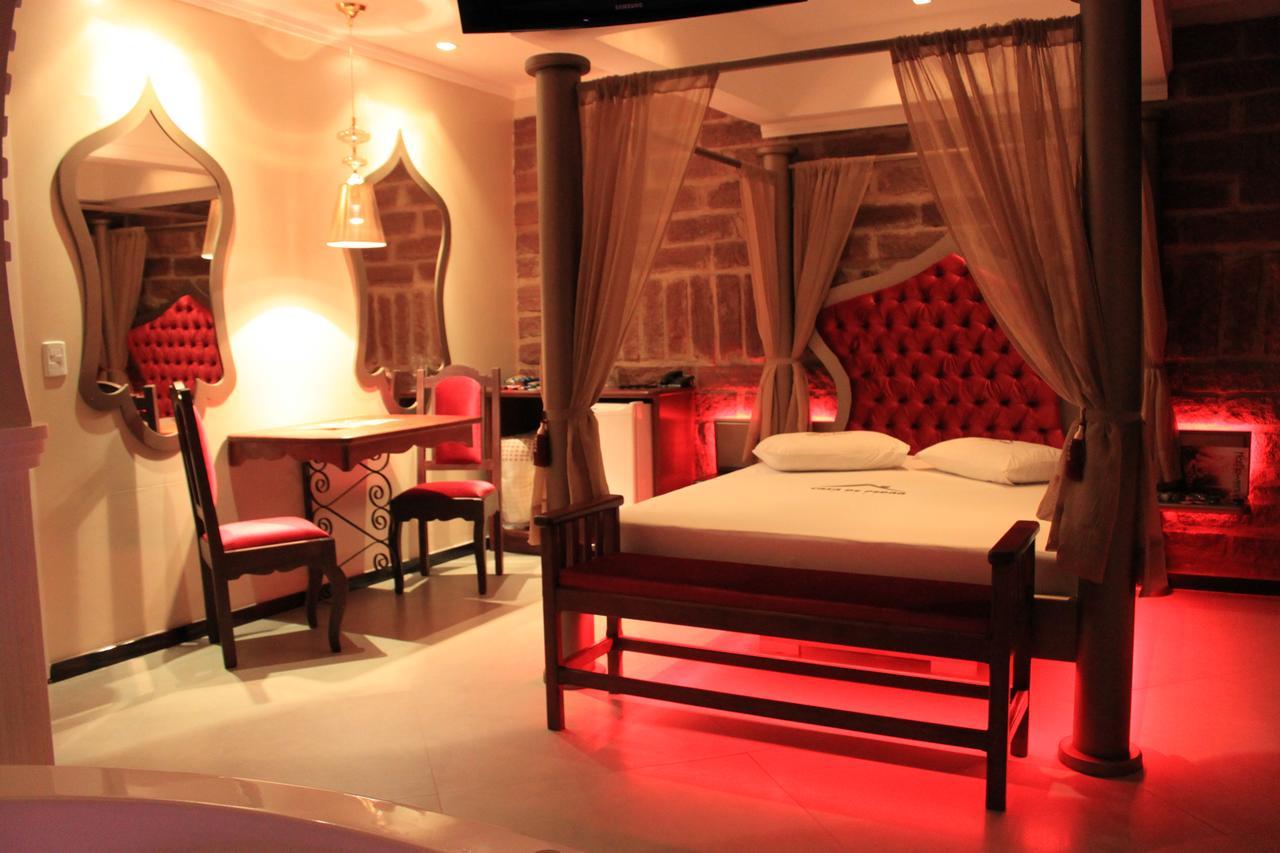 Motel Casa De Pedra Caràzinho 外观 照片