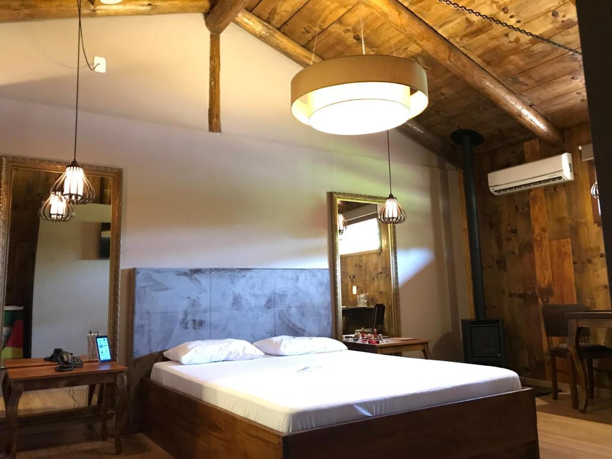 Motel Casa De Pedra Caràzinho 外观 照片